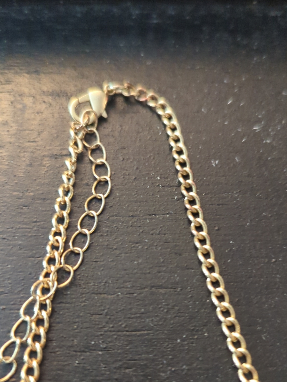 Lot Of Two Goldtone Layering Necklaces - Picture 5 of 7